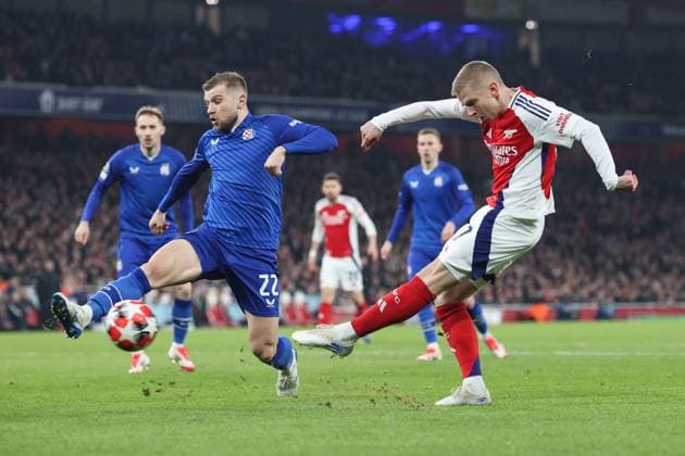 Arsenal v Dinamo Zagreb 22 January 2025, London - Champions League Football - Arsenal v GNK Dinamo Zagreb - Oleksandr Zinchenko of Arsenal takes a shot past Stefan Ristovski of Dinamo Zagreb - Photo: Charlotte Wilson Offside. London UK Copyright: xCharlottexWilsonx xOffsidexOffside