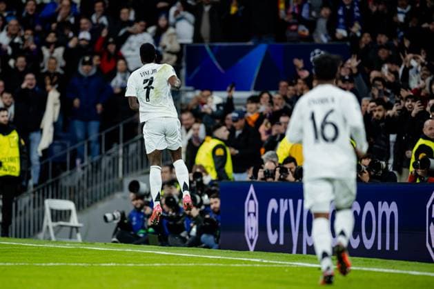 Real Madrid CF vs RB Salzburgo - UEFA Champions League - 22 01 2025 Vinicius Junior of Real Madrid CF (L) celebrates his goal during the UEFA Champions League match between Real Madrid CF and RB Salzburgo at Estadio Santiago Bernabeu on January 22, 2025 in Madrid, Spain. Madrid Spain Copyright: xPGSxPhotoxAgencyx