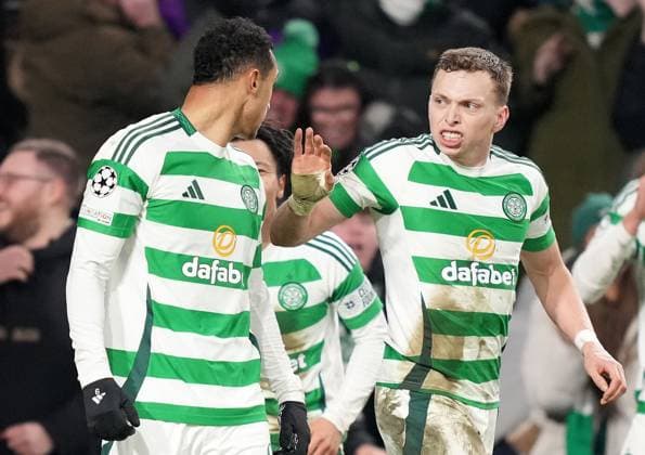 Adam Idah of Celtic celebrates scoring a late goal with his team mates during UEFA Champions League - Match Day 7 of 8 between Celtic FC and BSC Young Boys at Celtic Park, on 22nd January 2025 in Glasgow, Scotland. (Picture by Mark Runnacles) Celtic v Young Boys, UEFA Champions League, Group Stage, Football, Celtic Park, Glasgow, UK - 22 Jan 2025 EDITORIAL USE ONLY No use with unauthorised audio, video, data, fixture lists, club league logos or live services. Online in-match use limited to 120 images, no video emulation. No use in betting, games or single club league player publications. Copyright: xMarkxRunnacles Shutterstockx 15108894ee