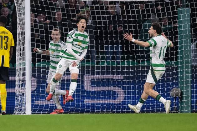 Sport Bilder des Tages GLASGOW, SCOTLAND - JANUARY 22: Kyogo Furuhashi of Celtic L) with Nicolas Kuhn of Celtic R) celebrates the goal during the UEFA Champions League 2024 25 League Phase MD7 match between Celtic FC and BSC Young Boys at Celtic Park on January 22, 2025 in Glasgow, Scotland. Glasgow Celtic Park Scotland United Kingdom Copyright: xJustPictures.ch RichardxCallisx jp-en-EuSpIm-RMC_2487-20250122