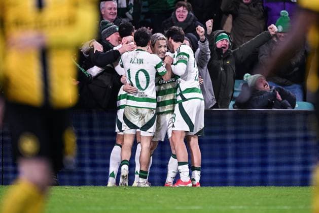 GLASGOW, SCOTLAND - JANUARY 22: Celtic celebrates with his teammates after winning during the UEFA Champions League 2024 25 League Phase MD7 match between Celtic FC and BSC Young Boys at Celtic Park on January 22, 2025 in Glasgow, Scotland. Glasgow Celtic Park Scotland United Kingdom Copyright: xJustPictures.ch RichardxCallisx jp-en-EuSpIm-RMC_3442-20250122