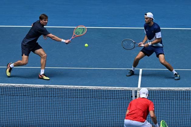 TENNIS AUSTRALIAN OPEN, Andre Goransson of Sweden and Sem Verbeek of the Netherlands during thier men?s doubles semi-final match against Andrea Vavassori and Simone Bolelli of Italy, during the 2025 Australian Open at Melbourne Park in Melbourne, Thursday, January 23, 2025. ( NO ARCHIVING, EDITORIAL USE ONLY, NO USE IN BOOKS WITHOUT CONSENT MELBOURNE VICTORIA AUSTRALIA  Copyright: xJAMESxROSSx 20250123113552549154