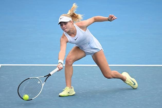 TENNIS AUSTRALIAN OPEN, Emerson Jones of of Australia during her junior girls? semi-final match against Lilli Tagger of Austria during the 2025 Australian Open at Melbourne Park in Melbourne, Thursday, January 23, 2025. ( NO ARCHIVING, EDITORIAL USE ONLY, NO USE IN BOOKS WITHOUT CONSENT MELBOURNE VICTORIA AUSTRALIA  Copyright: xJAMESxROSSx 20250123166376753610