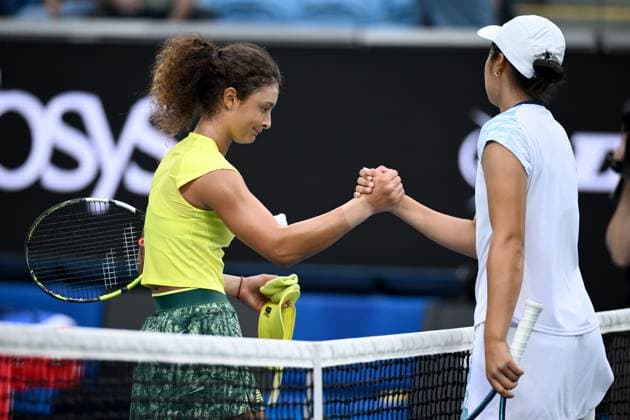 TENNIS AUSTRALIAN OPEN, Tahlia Kokkinis of Australia (left) after her junior girls? singles 1 4 final match against Wakana Sonobe of Japan during the 2025 Australian Open at Melbourne Park in Melbourne, Wednesday, January 22, 2025. ( NO ARCHIVING, EDITORIAL USE ONLY, NO USE IN BOOKS WITHOUT CONSENT MELBOURNE VICTORIA AUSTRALIA  Copyright: xJOELxCARRETTx 20250123186974119261