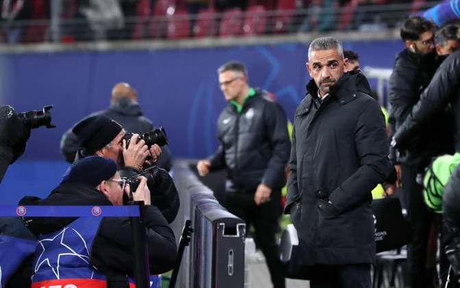 Trainer Rui Borges, Fotografen Medien Presse Fußball Fussball UEFA Champions League UCL Herren 7. Spieltag Saison 2024 2025 22.01.2025 Rasen Ballsport RB Leipzig RBL vs Sporting Lissabon DFL regulations prohibit any use of photographs as image sequences and or quasi-video.