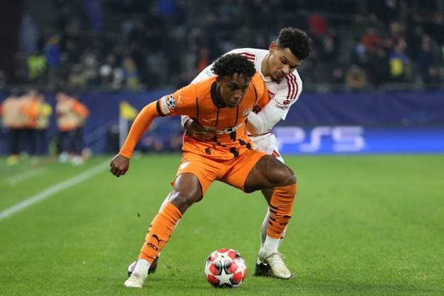 Kevin (Shakhtar Donetsk) und Kenny Lala (Stade Brest 29) battle for the ball during the UEFA Champions League 2024 25 League Phase MD7 match between FC Shakhtar Donetsk and Stade Brestois 29 at Veltins Arena on January 22, 2025 in Gelsenkirchen, Germany. (Photo by Oliver Kaelke DeFodi Images) Defodi-678_2025_01_21_OK_SHASTA_1500