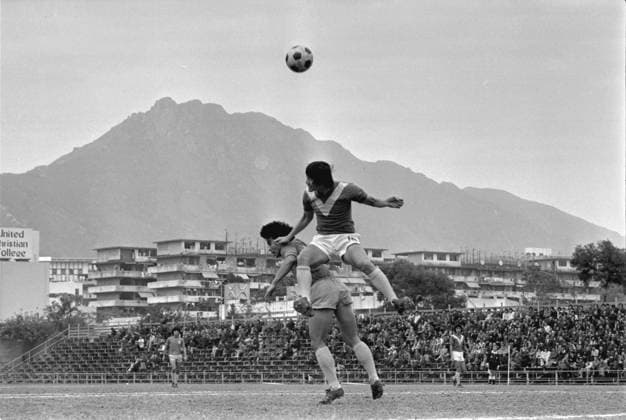 An exciting soccer match between Sea Bees and Eastern at the Boundary Street Stadium. 02JAN78 Hong Kong Hong Kong EDITORIAL USE ONLY  Copyright: xx MER2016050920083404 SunnyxLeex 0795763837st