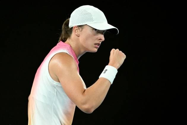 TENNIS AUSTRALIAN OPEN, Iga Swiatek of Poland reacts during her Women?s semifinal match against Madison Keys of the USA during the 2025 Australian Open at Melbourne Park in Melbourne, Thursday, January 23, 2025. ( NO ARCHIVING, EDITORIAL USE ONLY, NO USE IN BOOKS WITHOUT CONSENT MELBOURNE VICTORIA AUSTRALIA  Copyright: xJOELxCARRETTx 20250123119278475550