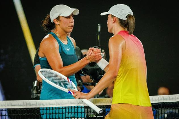 US Madison Keys and Polish Iga Swiatek pictured during a tennis match between US Keys and Polish Swiatek, in the semi finals of the women s singles at the Australian Open Grand Slam tennis tournament, Thursday 23 January 2025 in Melbourne Park, Melbourne, Australia. The 2025 edition of the Australian Grand Slam takes place from January 12th to January 26th. PATRICKxHAMILTON  x110995134x