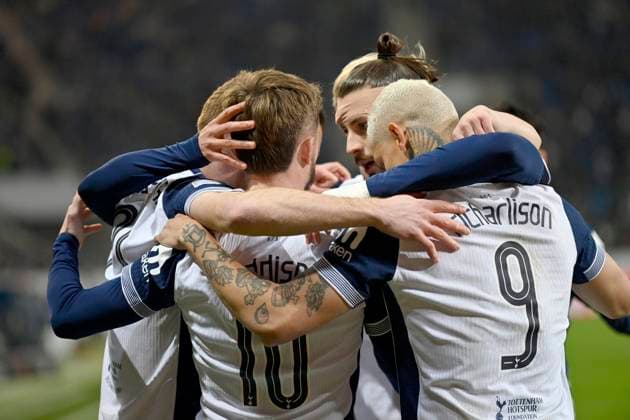 TOR zum 0:1 James Maddison Tottenham Hotspur Spurs (10) Torjubel Richarlison Tottenham Hotspur Spurs (09) TSG 1899 Hoffenheim vs Tottenham Hotspur Spurs 23.01.2025 DFL REGULATIONS PROHIBIT ANY USE OF PHOTOGRAPHS AS IMAGE SEQUENCES AND OR QUASI-VIDEO TSG 1899 Hoffenheim vs Tottenham Hotspur