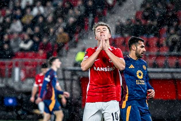 AZ midfielder Sven Mijnans, during the match AZ - Roma at the AZ Stadium for the UEFA Europa League - League phase - Matchday 7 season 2024-2025 in ALKMAAR, Netherlands on 23 januari 2025, (photo by Stefan Koops EYE4images DeFodi Images) Defodi-746_210151