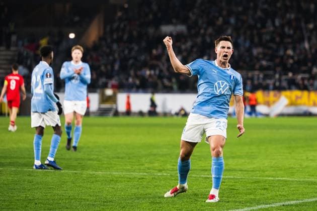 250123 Lasse Berg Johnsen of Malmö FF celebrates after scoring 1-1 during the UEFA Europa League football match between Malmö FF and Twente on January 23, 2025 in Malmö. Photo: Petter Arvidson BILDBYRAN kod PA PA0962 fotboll football soccer fotball uefa europa league europa league malmö ff twente bbeng jubel Copyright: PETTERxARVIDSON BB250123PA090