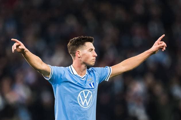 250123 Lasse Berg Johnsen of Malmö FF celebrates after scoring 1-1 during the UEFA Europa League football match between Malmö FF and Twente on January 23, 2025 in Malmö. Photo: Petter Arvidson BILDBYRAN kod PA PA0962 fotboll football soccer fotball uefa europa league europa league malmö ff twente bbeng jubel Copyright: PETTERxARVIDSON BB250123PA095