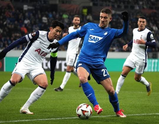Europa League, TSG 1899 Hoffenheim vs Tottenham Hotspur 23.01.2025, PreZero-Arena, Sinsheim, Europa League, TSG 1899 Hoffenheim vs Tottenham Hotspur , im Bild Heung-min Son (Tottenham), Andrej Kramaric (Hoffenheim)