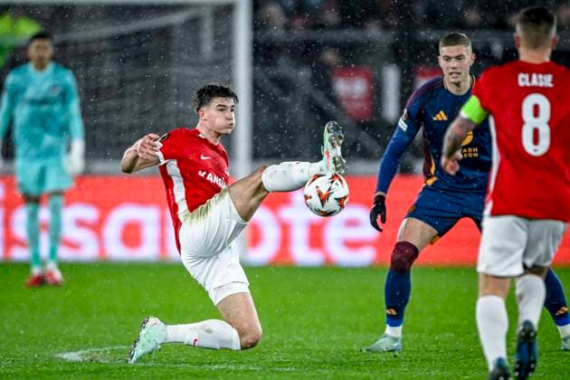 AZ defender Wouter Goes, during the match AZ - Roma at the AZ Stadium for the UEFA Europa League - League phase - Matchday 7 season 2024-2025 in ALKMAAR, Netherlands on 23 januari 2025, (photo by Stefan Koops EYE4images DeFodi Images) Defodi-746_210163