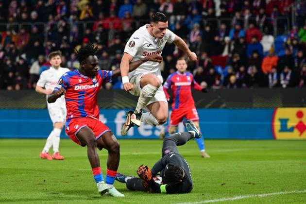 L-R Prince Kwabena Adu of Pilsen, Jan-Carlo Simic and goalkeeper Colin Coosemans of Anderlecht in action during the football Europa League 7th round match FC Viktoria Plzen vs RSC Anderlecht Brussels in Pilsen, Czech Republic, January 23, 2025. (CTKxPhoto MichalxKamaryt) CTKPhotoP2025012308288  CTKPhotoP2025012308288