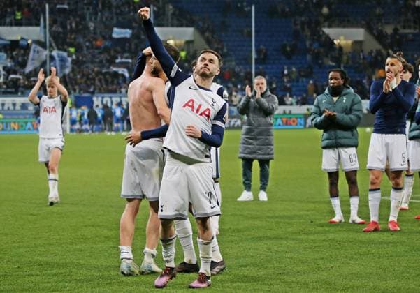23.01.2025, xmohx, Fussball UEFA Europa League, TSG 1899 Hoffenheim - Tottenham Hotspur emspor, v.l. Tottenham bejubelt den Sieg (DFL DFB REGULATIONS PROHIBIT ANY USE OF PHOTOGRAPHS as IMAGE SEQUENCES and or QUASI-VIDEO) Sinsheim