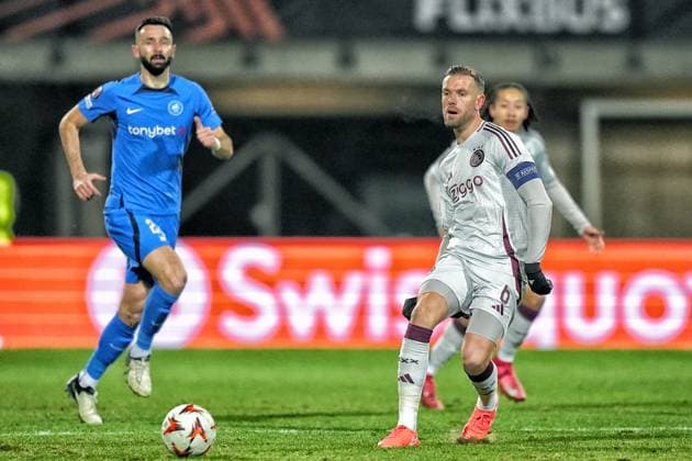 RIGA, 23-01-2025 , Daugava Stadium , football, UEFA Europa League, season 2024 2025, Match between RFS and Ajax. Ajax player Jordan Henderson RFS - Ajax  x27527860x Copyright: