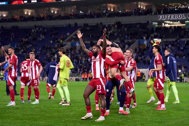 FC Porto v Olympiacos El Pireo - UEFA Europa League 2024 25 League Phase MD7 Players of Olympiacos El Pireo celebrate victory after the UEFA Europa League match between FC Porto and Olympiacos El Pireo at Estadio Do Dragao in Porto, Portugal, on January 23, 2025. Porto, Portugal Portugal  Copyright: xJosexManuelxAlvarezxReyx originalFilename:alvarezrey-notitle250123_npWL9.jpg