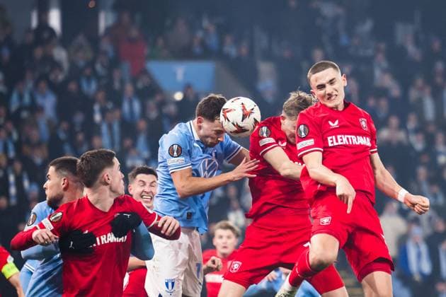 250123 Gustaf Lagerbielke of Twente during the UEFA Europa League football match between Malmö FF and Twente on January 23, 2025 in Malmö. Photo: Christoffer Borg Mattisson BILDBYRAN COP 261 PA0962 fotboll football soccer fotball uefa europa league europa league malmö ff twente bbeng Copyright: CHRISTOFFERxBORGxMATTISSON BB250123CB099