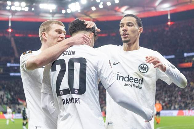 UEFA Europa League: Eintracht Frankfurt - Ferencvaros Budapest, 23.01.2025 Can Uzun (Eintracht Frankfurt 20) bejubelt feiert seine nTreffer sein Tor zum 1:0 mit Rasmus Kristensen (Eintracht Frankfurt 13) & Hugo Ekitike (Eintracht Frankfurt 11), Eintracht Frankfurt - Ferencvaros Budapest, Frankfurt, Deutsche Bank Park, 23.1.2025 Copyright: xBEAUTIFULxSPORTS Gawlikx