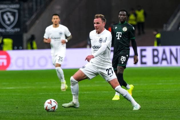 Mario Goetze (Eintracht Frankfurt, 27) am Ball, GER, Eintracht Frankfurt vs. Ferencvaros Budapest, Fussball, UEFA Europa League, 7. Spieltag, Spielzeit 2024 25, 23.01.2025. GER, Eintracht Frankfurt vs. Ferencvaros Budapest, Fussball, UEFA Europa League, 7. Spieltag, Spielzeit 2024 25, 23.01.2025. Frankfurt Copyright: xEibner-Pressefoto FlorianxWieganx EP_FWD