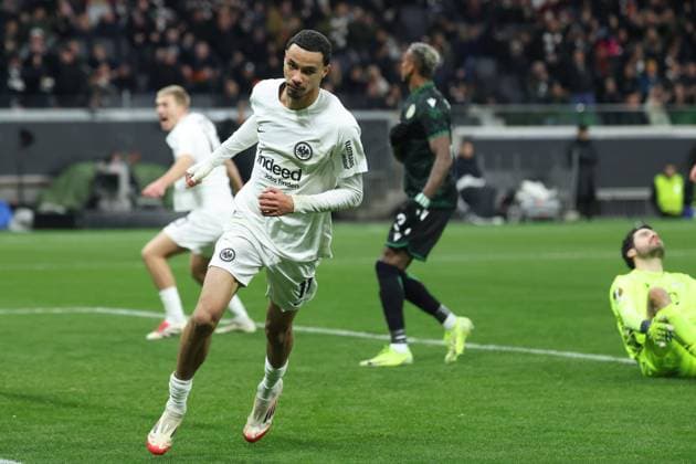 Eintracht Frankfurt - Ferencvaros Budapest, UEFA Europa League Hugo Ekitike (Eintracht Frankfurt, 11) jubelt nach dem Tor zum 2:0. Spiel der Ligaphase der UEFA Europa League zwischen Eintracht Frankfurt und Ferencvaros Budapest am 23. Januar 2025 im Deutsche Bank Park in Frankfurt am Main., Frankfurt am Main Hessen Deutschland Deutsche Bank Park
