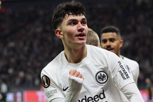Torjubel zum 1:0 durch Torschützen Can Yilmaz Uzun (Eintracht Frankfurt , Nr. 20) , Eintracht Frankfurt - Ferencvaros Budapest , Fussball, UEFA Europa League , UEL, Saison 2024 2025, Matchday 7, 23.01.2025, -