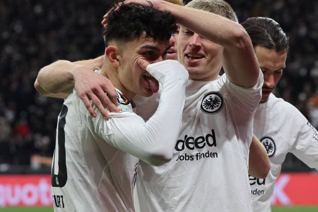 Torjubel zum 1:0 durch Torschützen Can Yilmaz Uzun (Eintracht Frankfurt , Nr. 20) , Eintracht Frankfurt - Ferencvaros Budapest , Fussball, UEFA Europa League , UEL, Saison 2024 2025, Matchday 7, 23.01.2025, -