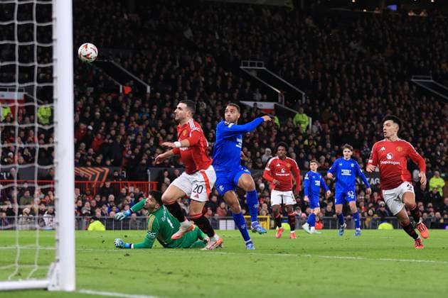 Manchester United, ManU v Rangers FC 23 January 2025 - UEFA Europa League - Manchester United v Rangers - Cyriel Dessers of Rangers shoots narrowly wide of the goal - Photo: Simon Stacpoole Offside. Manchester UK Copyright: xSimonxStacpoolexOffside