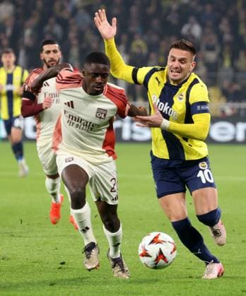 UEFA Europa League - Fenerbahce vs Olympique Lyonnais Saël Kumbedi of Olympique in action with Duöan Tadic of Fenerbahce during the UEFA Europa League 2024 25 League Phase MD7 match between Fenerbahce SK and Olympique Lyonnais at on January 23, 2025 in Istanbul, Turkey. Photo by Huseyin Yavuz DIA images ABACAPRESS.COM Istanbul Turkey  Copyright: xDIAxImages ABACAx
