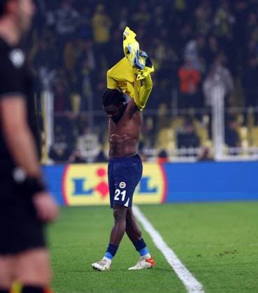 UEFA Europa League - Fenerbahce vs Olympique Lyonnais Bright Osayi-Samuel of Fenerbahce during the UEFA Europa League 2024 25 League Phase MD7 match between Fenerbahce SK and Olympique Lyonnais at on January 23, 2025 in Istanbul, Turkey. Photo by Saycan Sayim DIA images ABACAPRESS.COM Istanbul Turkey  Copyright: xDIAxImages ABACAx