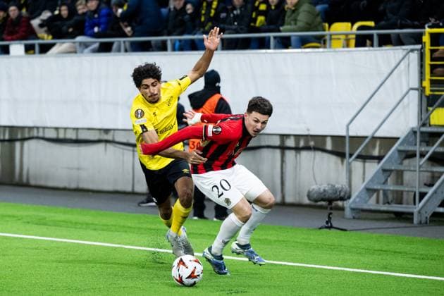 250123 Ahmed Qasem of Elfsborg and Tom Louchet of Nice during the Europa League football match between Elfsborg and Nice on January 23, 2025 in Boras. Photo: Jörgen Jarnberger BILDBYRAN COP 112 JJ0433 fotboll football soccer fotball uefa europa league europa league elfsborg nice bbeng Copyright: JÖRGENxJARNBERGER BB250123JJ125