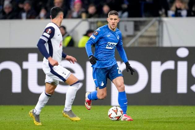 Andrej Kramaric (Hoffenheim, 27), am Ball, Aktion, Action, Spielszene, 23.01.2025, Sinsheim (Deutschland), Fussball, UEFA Europa League, Gruppenphase, TSG 1899 Hoffenheim - Tottenham Hotspur, DFB DFL REGULATIONS PROHIBIT ANY USE OF PHOTOGRAPHS AS IMAGE SEQUENCES AND OR QUASI-VIDEO.