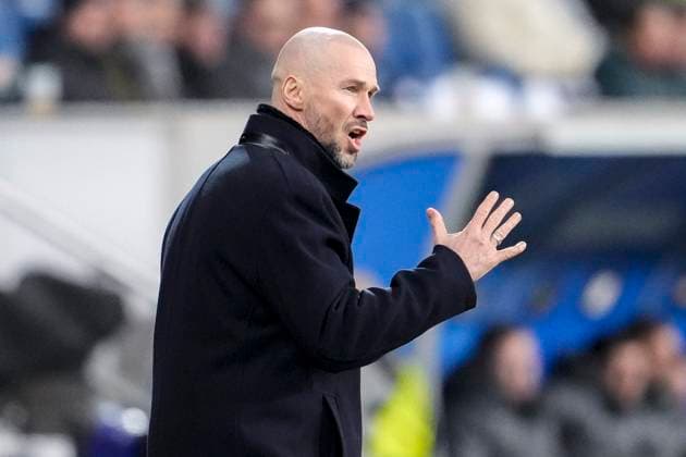 Christian Ilzer (Trainer, Cheftrainer, Hoffenheim), gibt Anweisungen, gestikuliert, mit den Armen gestikulieren, Einzelbild, Einzelfoto, Aktion, Action, 23.01.2025, Sinsheim (Deutschland), Fussball, UEFA Europa League, Gruppenphase, TSG 1899 Hoffenheim - Tottenham Hotspur, DFB DFL REGULATIONS PROHIBIT ANY USE OF PHOTOGRAPHS AS IMAGE SEQUENCES AND OR QUASI-VIDEO.