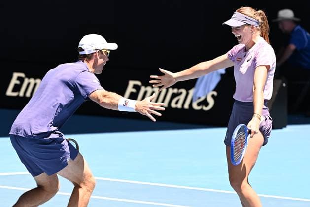 TENNIS AUSTRALIAN OPEN, Olivia Gadecki and John Peers of Australia react during their mixed doubles final match against Kimberly Birrell and John-Patrick Smith of Australia during the 2025 Australian Open at Melbourne Park in Melbourne, Friday, January 24, 2025. ( NO ARCHIVING, EDITORIAL USE ONLY, NO USE IN BOOKS WITHOUT CONSENT MELBOURNE VICTORIA AUSTRALIA  Copyright: xJAMESxROSSx 20250124164976443119