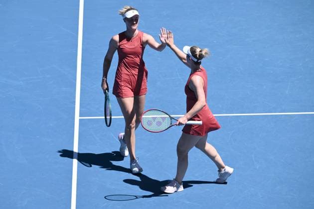 TENNIS AUSTRALIAN OPEN, Erin Routliffe of New Zealand and Gabriela Dabrowski of Canada during their Women?s doubles semi-final match against Su-Wei Hsieh of Chinese Taipei and Jelena Ostapenko of Latvia during the 2025 Australian Open at Melbourne Park in Melbourne, Friday, January 24, 2025. ( NO ARCHIVING, EDITORIAL USE ONLY, NO USE IN BOOKS WITHOUT CONSENT MELBOURNE VICTORIA AUSTRALIA  Copyright: xJOELxCARRETTx 20250124157042266360