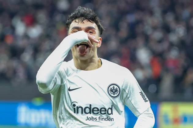 UEFA Europa League - Eintracht Frankfurt - Ferencvaros Budapest am 23.01.2025 im Deutsche Bank Park in Frankfurt Jubel, Torjubel, Torschuetze, Torschütze Can Uzun (Frankfurt 20) jubelt nach seinem Tor zum 1 zu 0 MH
