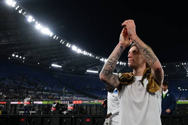 S.S. Lazio v Real Sociedad de Futbol - UEFA Europa League 2024 25 League Phase MD7 Nicolo Rovella of S.S. Lazio greets the fans during the UEFA Europa League 2024 25 League Phase MD7 match between S.S. Lazio and Real Sociedad at Olympic Stadium in Rome, Italy, on January 23, 2025. Rome Italy  Copyright: xDomenicoxCippitellix originalFilename:cippitelli-sslaziov250123_npc94.jpg
