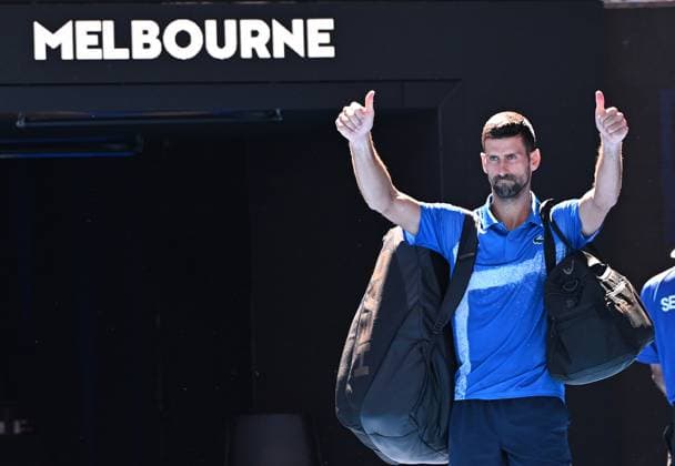 TENNIS AUSTRALIAN OPEN, Novak Djokovic of Serbia after retiring and loosing the first set, during his semi-final match against Alexander Zverev of Germany during the 2025 Australian Open at Melbourne Park in Melbourne, Friday, January 24, 2025. ( NO ARCHIVING, EDITORIAL USE ONLY, NO USE IN BOOKS WITHOUT CONSENT MELBOURNE VICTORIA AUSTRALIA  Copyright: xJAMESxROSSx 20250124161213468620