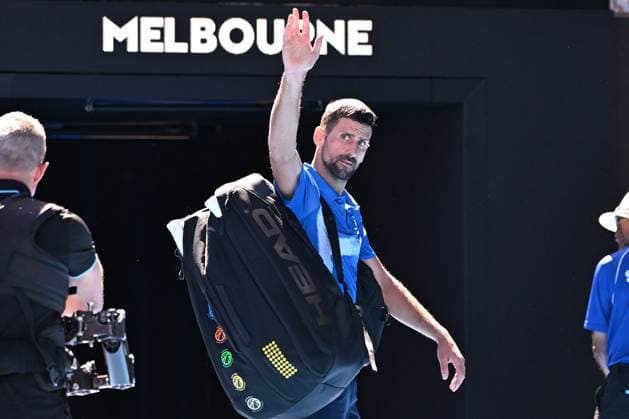 TENNIS AUSTRALIAN OPEN, Novak Djokovic of Serbia after retiring and loosing the first set, during his semi-final match against Alexander Zverev of Germany during the 2025 Australian Open at Melbourne Park in Melbourne, Friday, January 24, 2025. ( NO ARCHIVING, EDITORIAL USE ONLY, NO USE IN BOOKS WITHOUT CONSENT MELBOURNE VICTORIA AUSTRALIA  Copyright: xJAMESxROSSx 20250124182320216959