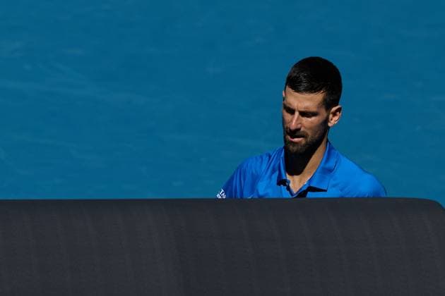 Novak Djokovic of Serbia retires hurt during the semi-final Australian Open, Day Thirteen, Tennis, Melbourne Park, Melbourne, Australia - 24 Jan 2025  Copyright: xRachelxBach Shutterstockx 15108800o