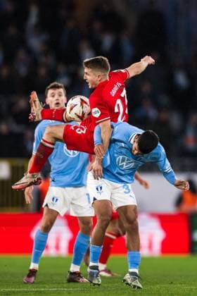 MALMO , 23-01-2025 , Malmo New stadium , season 2024 2025 , UEFA Europa league, Football. during the match Malmo - FC Twente, FC Twente player Michal Sadilek and Zakaria Loukili of Malmo FF Malmo - Twente  x27534237x Copyright: