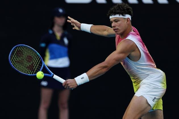 Ben Shelton during the Semi-final match against Sinner in the Rod Laver Arena Australian Open, Day Thirteen, Tennis, Melbourne Park, Melbourne, Australia - 24 Jan 2025  Copyright: xEllaxLing Shutterstockx 15108785bq