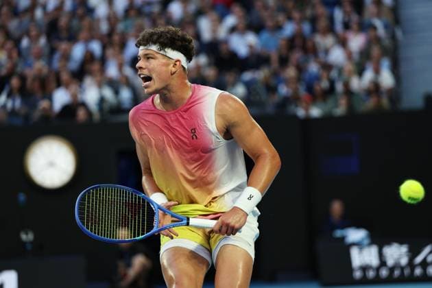 Ben Shelton celebrates during the Semi-final match against Sinner in the Rod Laver Arena Australian Open, Day Thirteen, Tennis, Melbourne Park, Melbourne, Australia - 24 Jan 2025  Copyright: xEllaxLing Shutterstockx 15108785ch