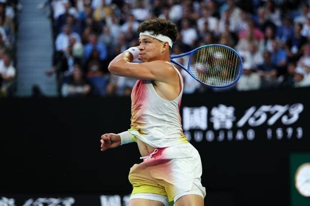 Ben Shelton during the Semi-final match against Sinner in the Rod Laver Arena Australian Open, Day Thirteen, Tennis, Melbourne Park, Melbourne, Australia - 24 Jan 2025  Copyright: xEllaxLing Shutterstockx 15108785cm