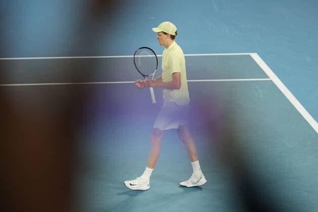 Jannik Sinner celebrates winning the Semi-final match against Shelton in the Rod Laver Arena Australian Open, Day Thirteen, Tennis, Melbourne Park, Melbourne, Australia - 24 Jan 2025  Copyright: xRachelxBach Shutterstockx 15108800fa
