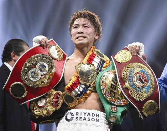 Bilder des Jahres 2025, Sport 01 Januar Sport Themen der Woche KW04 Sport Bilder des Tages Boxing: Inoue vs. Kim Undisputed super bantamweight boxing world champion Naoya Inoue of Japan poses after making a successful defense of his belts over South Korea s Kim Ye Joon on Jan. 24, 2025, at Tokyo s Ariake Arena.  A14AA0004034533P