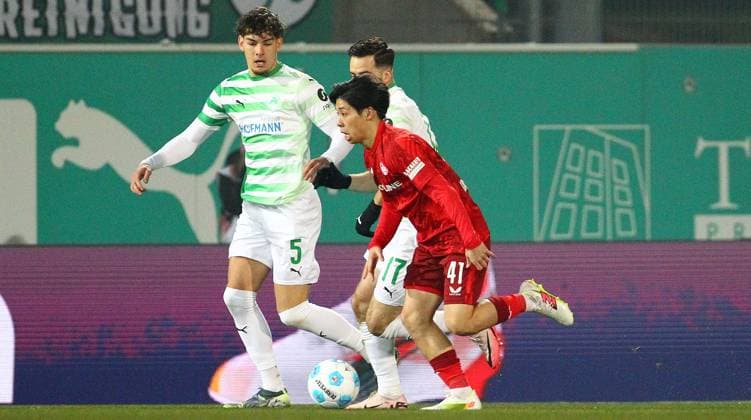 Yokota , 2.Bundesliga , SpVgg Greuther Fürth-1. FC Kaiserslautern , Fußball , in den Sportpark Ronhof Thomas Sommer Stadion , Fürth , Bayern , Deutschland . Januar 24, 2025 . Photo by: Davide Elias Ipa Photo Pressefoto DENL Copyright: xDavidexEliasx