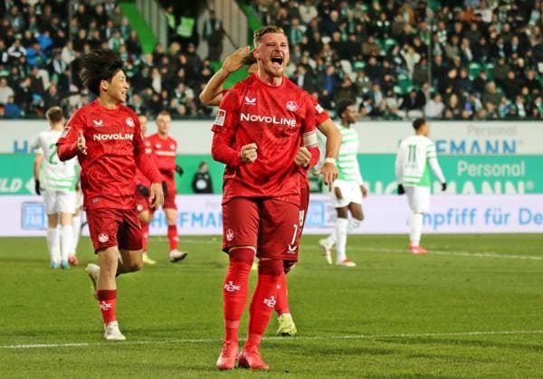 24.01.2025, xmohx, Fussball 2.Bundesliga, Spvgg Greuther Fuerth - 1.FC Kaiserslautern emspor, v.l. Marlon Ritter (Kaiserslautern) bejubelt das 1-1 (DFL DFB REGULATIONS PROHIBIT ANY USE OF PHOTOGRAPHS as IMAGE SEQUENCES and or QUASI-VIDEO) Fuerth